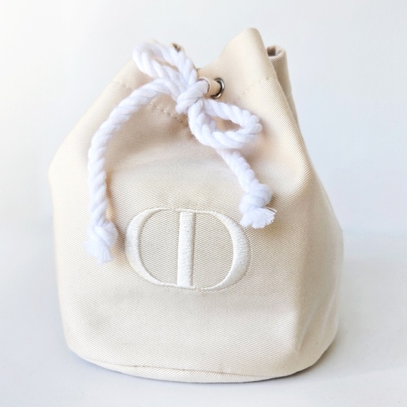 ✨ Authentic Dior Beauty Canvas Drawstring Bucket Pouch ✨ - Picture 2 of 9